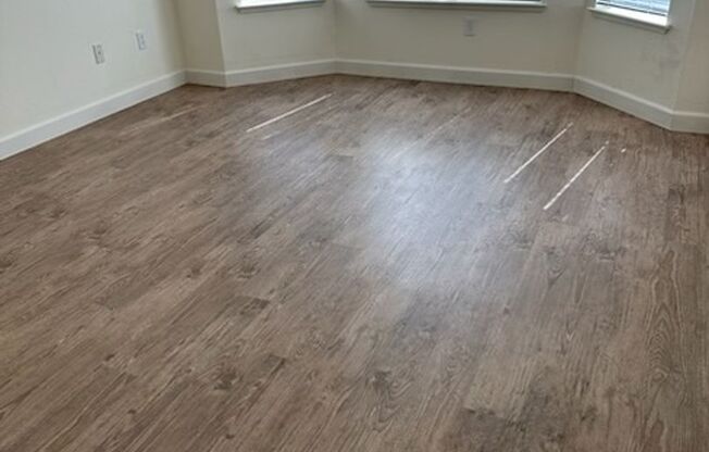 Summerset I in Brentwood-2/2 with Community Amenities