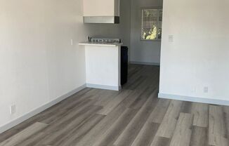 2 beds, 1 bath, $2,150, Unit 19