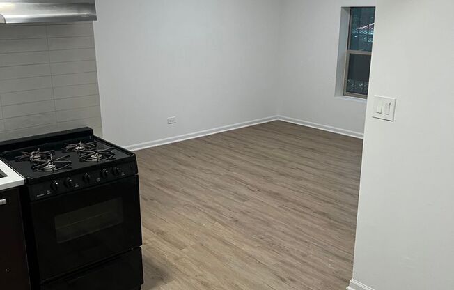 2 beds, 1 bath, $1,795, Unit 101