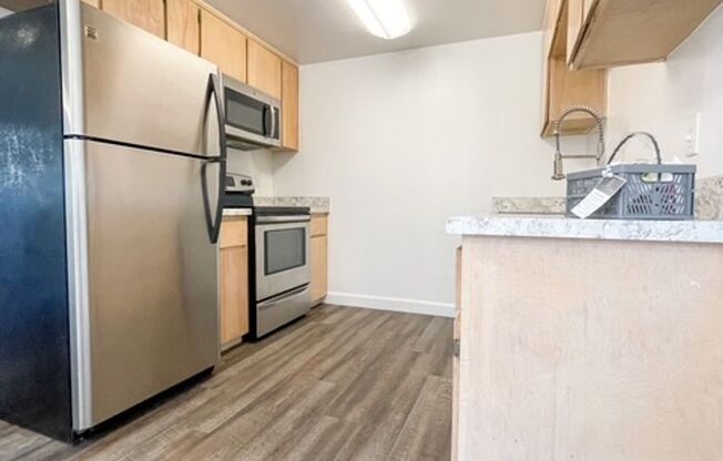 2 beds, 2 baths, 1,016 sqft, $1,840, Unit 1690-110