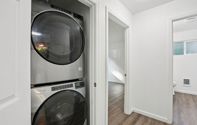 1 bed, 1 bath, 710 sqft, $1,650, Unit 59