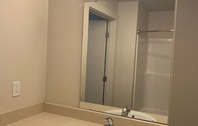 Studio, 1 bath, 433 sqft, $1,500, Unit 222