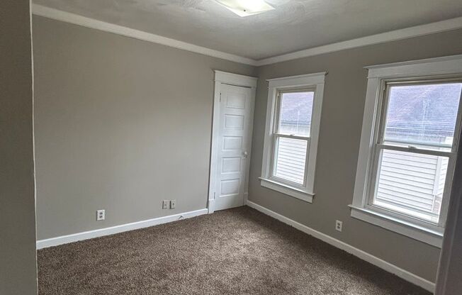 2 beds, 1 bath, $950