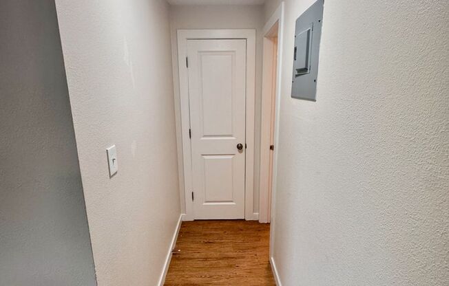 1 bed, 1 bath, $1,125, Unit 38