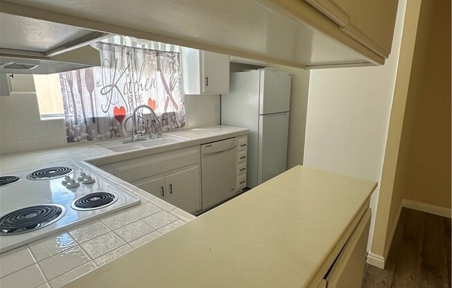 5429 Newcastle Avenue