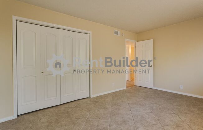 2 beds, 1 bath, 800 sqft, $1,095, Unit Unit A