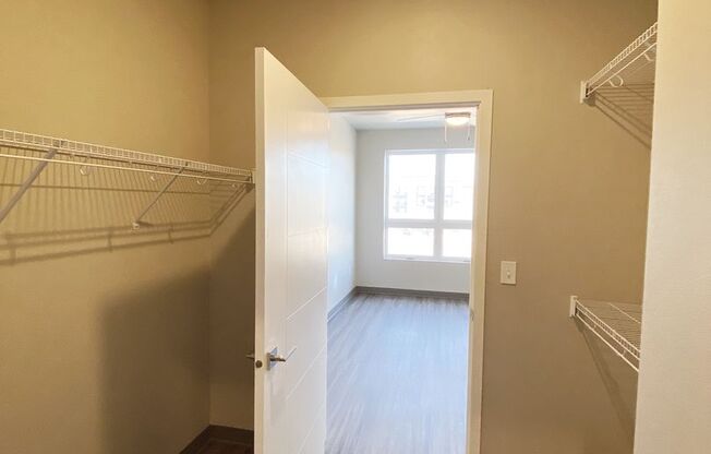 1 bed, 1 bath, 765 sqft, $1,300, Unit 208