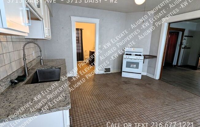 3713 DAISY AVE
