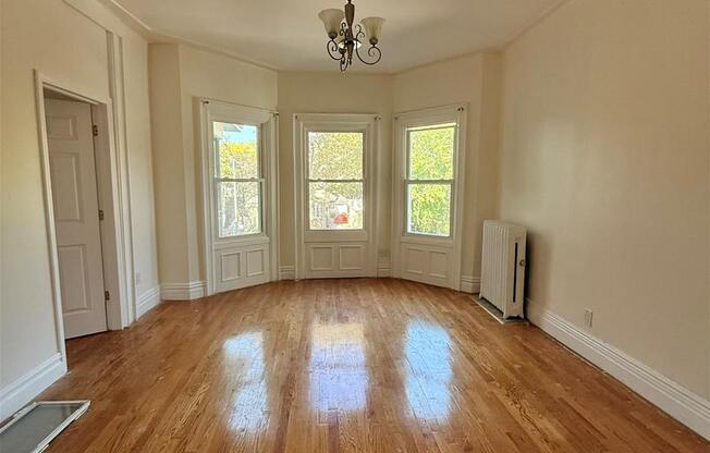 3 beds, 1 bath, 2,988 sqft, $4,300, Unit 2