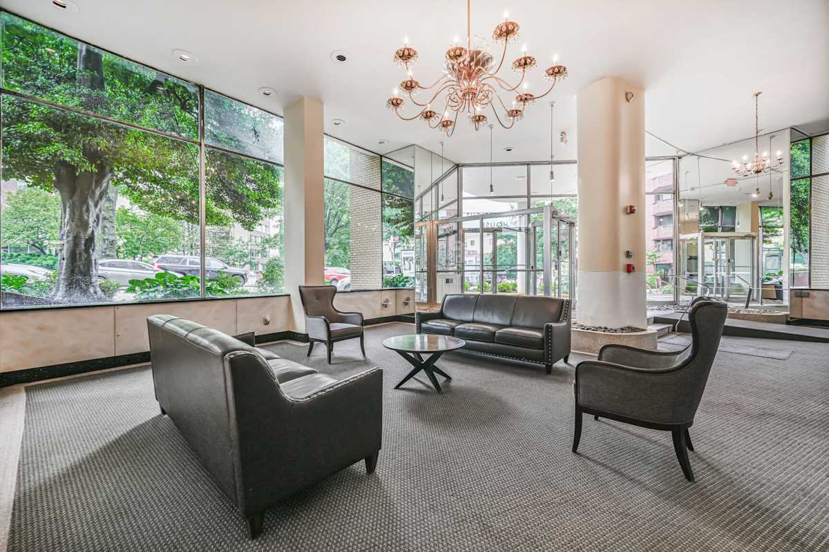 Connecticut House Apartments