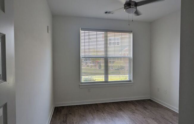 3 beds, 2 baths, 1,420 sqft, $2,190, Unit 8-812