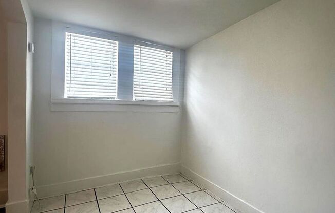 Studio, 1 bath, $1,700, Unit 1319-305