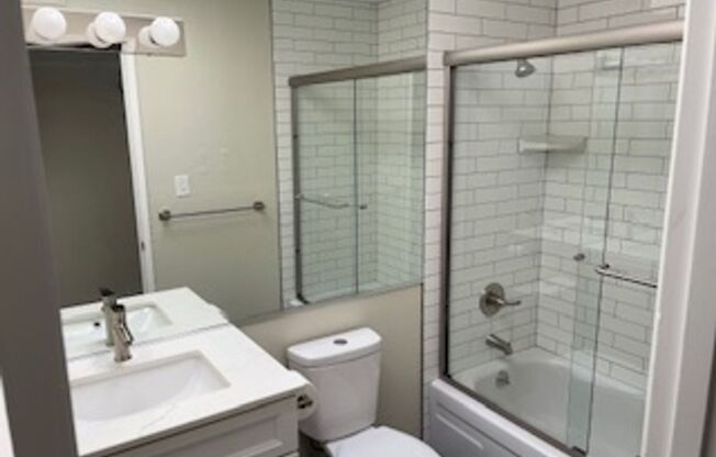 Beautiful Condo with views from Mt. Olympus!