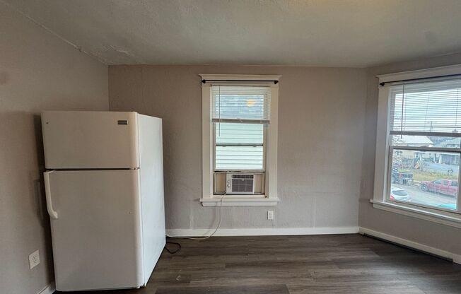 Studio, 1 bath, 600 sqft, $795, Unit 6