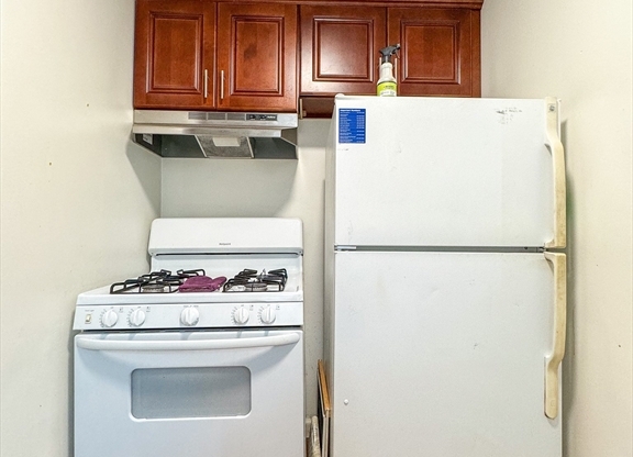 1 bed, 1 bath, 600 sqft, $1,750, Unit 2