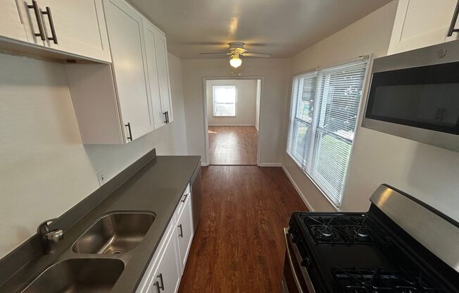 4510 4520 N BANNER DR