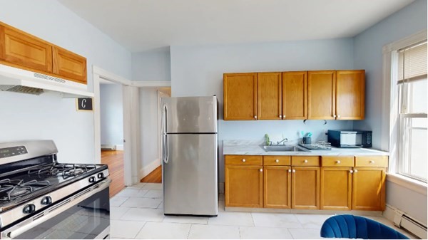 4 beds, 1 bath, $2,800, Unit 3