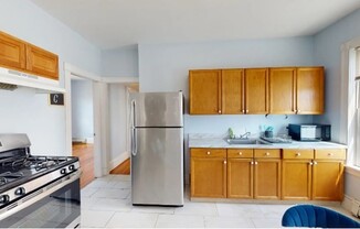 4 beds, 1 bath, $2,800, Unit 3