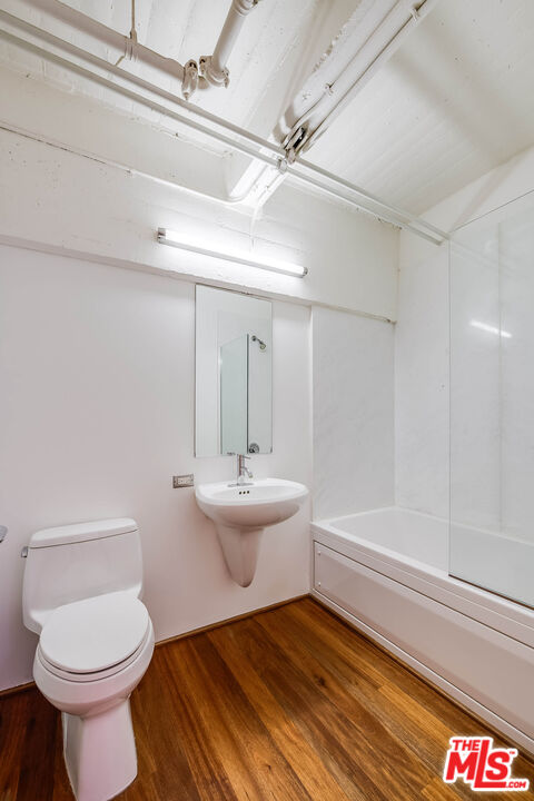3 beds, 3 baths, 2,330 sqft, $8,500, Unit 106
