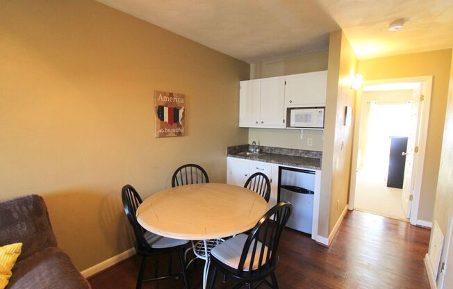 4 beds, 2 baths, $525