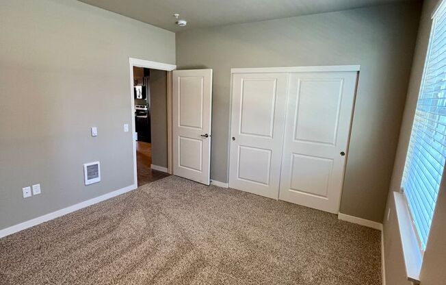 1 bed, 1 bath, 728 sqft, $1,715, Unit 250
