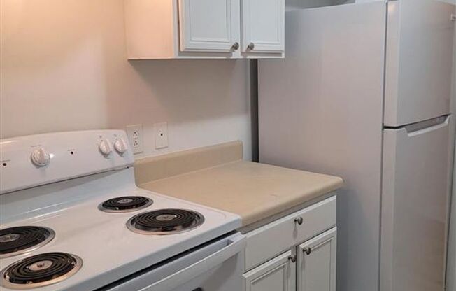 1 bed, 1 bath, 762 sqft, $810, Unit C-326