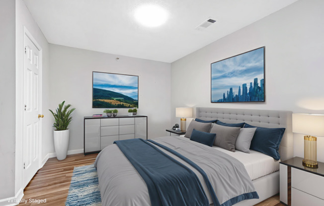 University Woods Retreat: 4 BR/4 Bath minutes to NCSU!