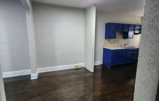 2 beds, 1 bath, $1,150