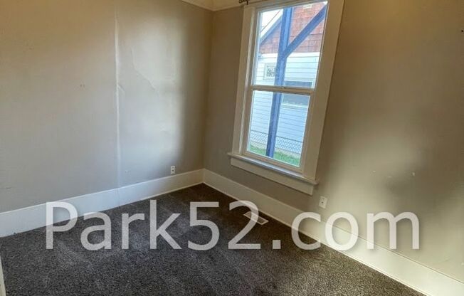 2 beds, 1 bath, $1,645, Unit 1522 - 1