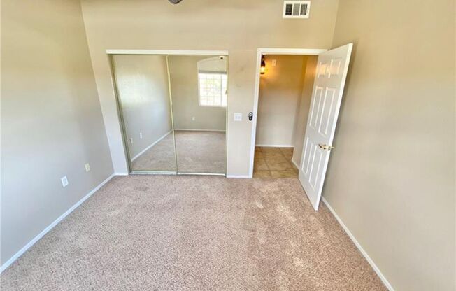 3 beds, 2 baths, $1,750, Unit # 2020