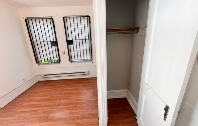 Studio, 1 bath, $795, Unit Unit 2R