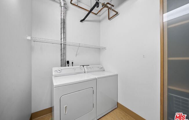 1 bed, 1 bath, 1,040 sqft, $2,895, Unit 1008