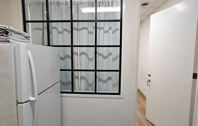 733-739 Grant Ave / 30-40 Waverly Pl