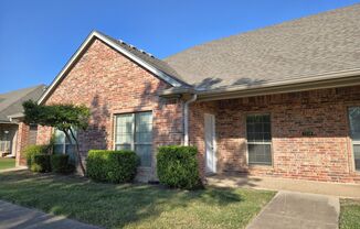 3/2 Fourplex in Castle Heights