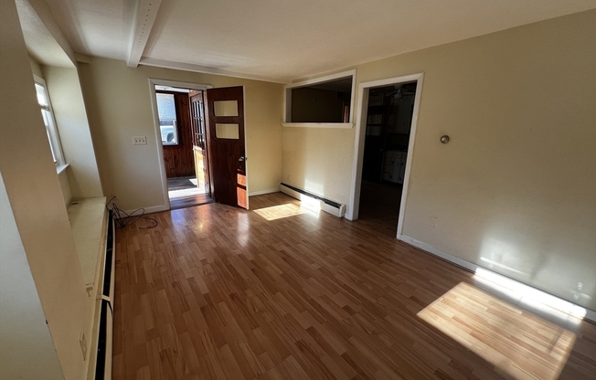 2 beds, 1 bath, 800 sqft, $2,200, Unit 1