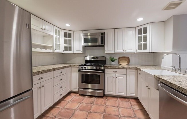 362 366 COMMONWEALTH AVE
