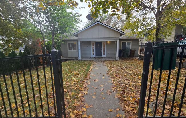 Large Beautiful South Hill Home! Available Now!