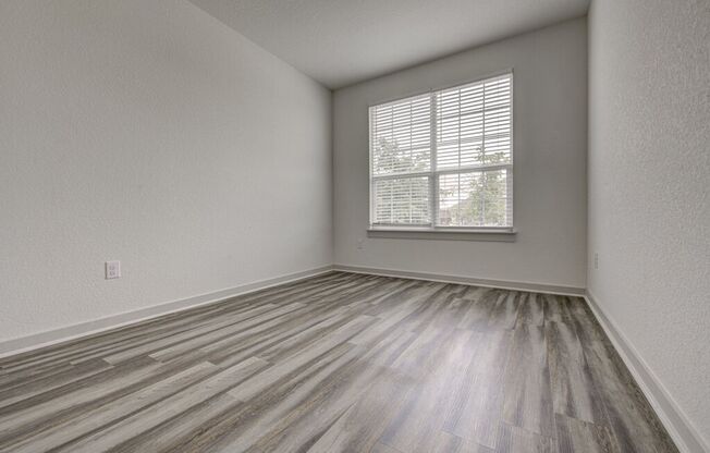Bright and Spacious Home in Georgetown’s Riverview