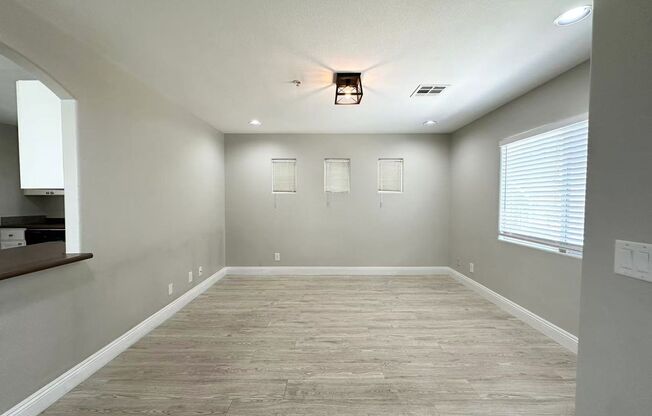 Cozy Two-story single-family house
