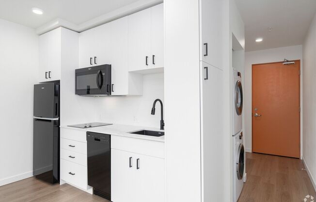 Studio, 1 bath, 351 sqft, $1,349, Unit Unit 507 - Furnished