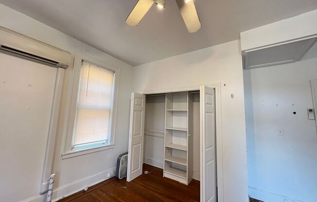 3 beds, 1 bath, 1,000 sqft, $2,100, Unit 3029 N. Calvert St. D3