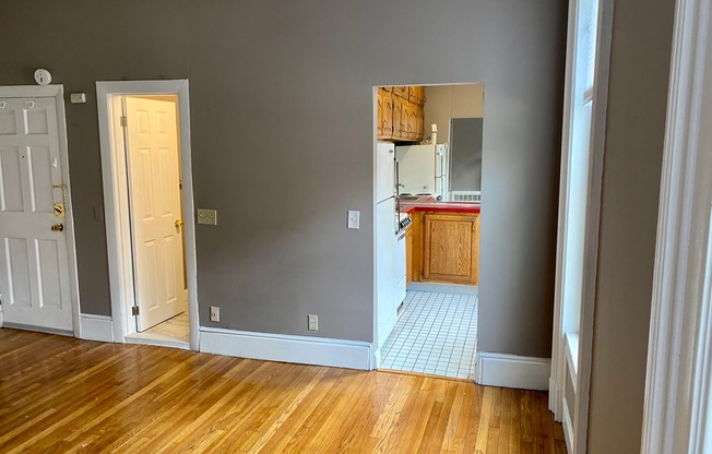 387 Marlborough St 8