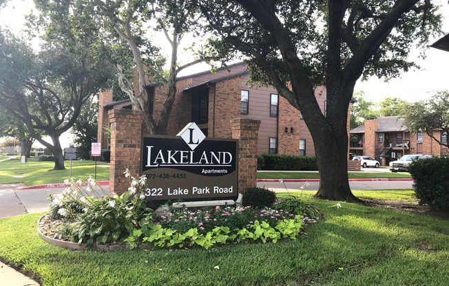 Lakeland Apartments