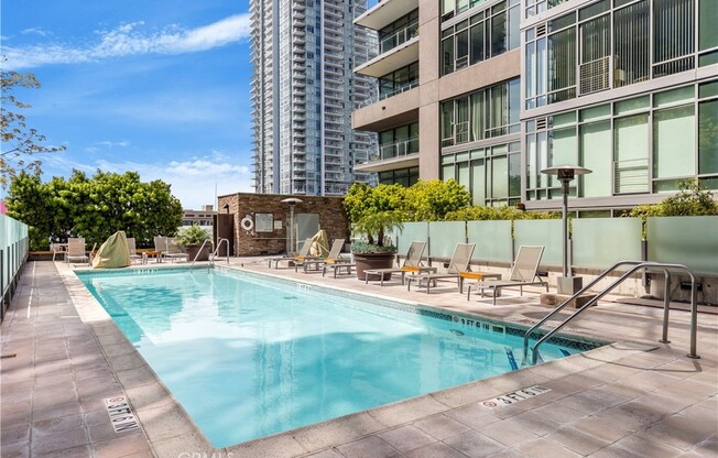 1 bed, 1 bath, 1,030 sqft, $2,900, Unit 810