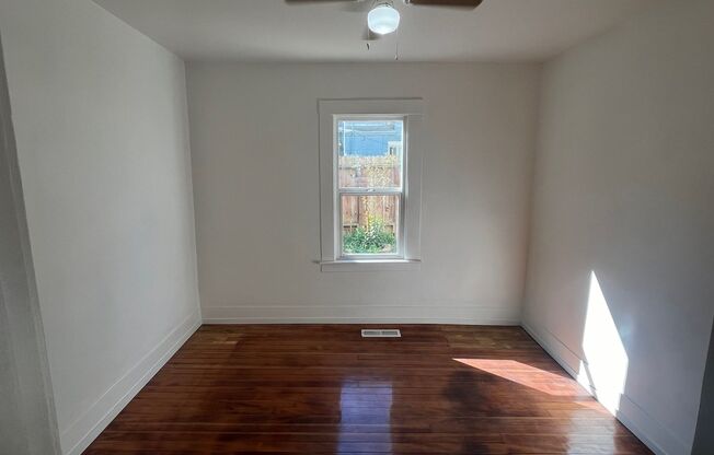 2 beds, 1.5 baths, 1,250 sqft, $2,200, Unit 1233 Starr St. - Downstairs