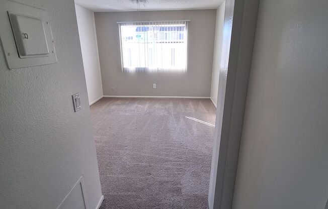 1 bed, 1 bath, 691 sqft, $2,125, Unit 475A