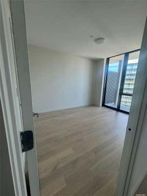 1 bed, 1 bath, 595 sqft, $2,900