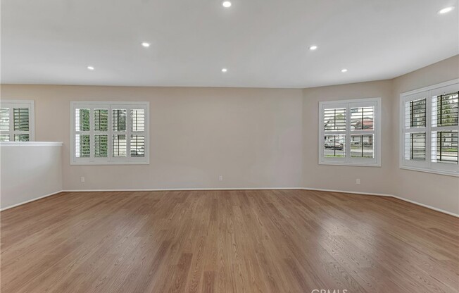 4 beds, 3 baths, 3,229 sqft, $5,600