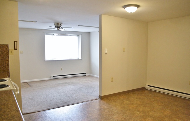 1 bed, 1 bath, $975, Unit APT 102