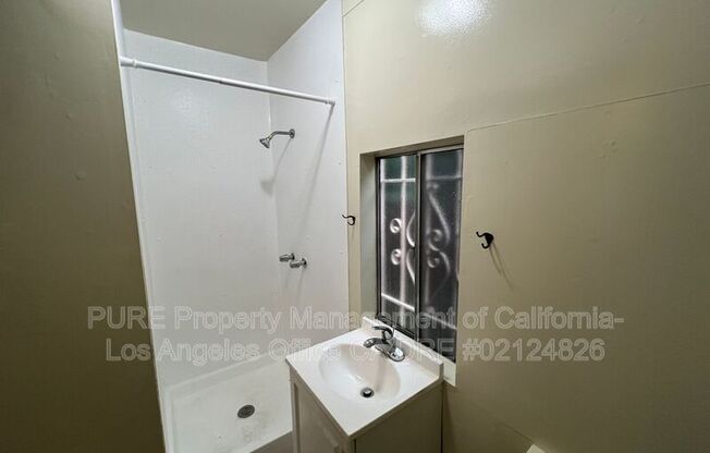 2219 PACIFIC COAST HWY